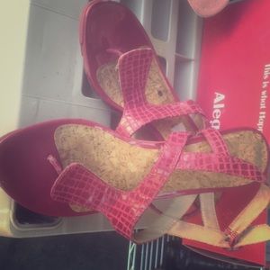 Kenneth Cole Sandals!